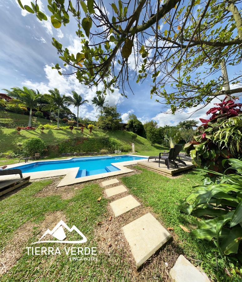 Finca Hotel Tierra Verde Girardota Buitenkant foto