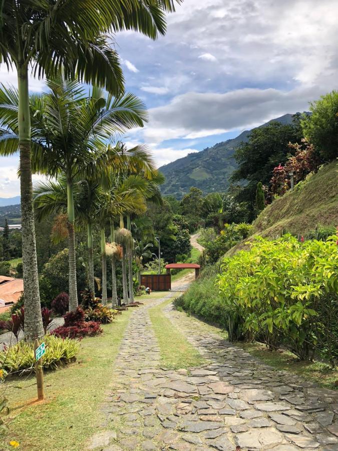 Finca Hotel Tierra Verde Girardota Buitenkant foto