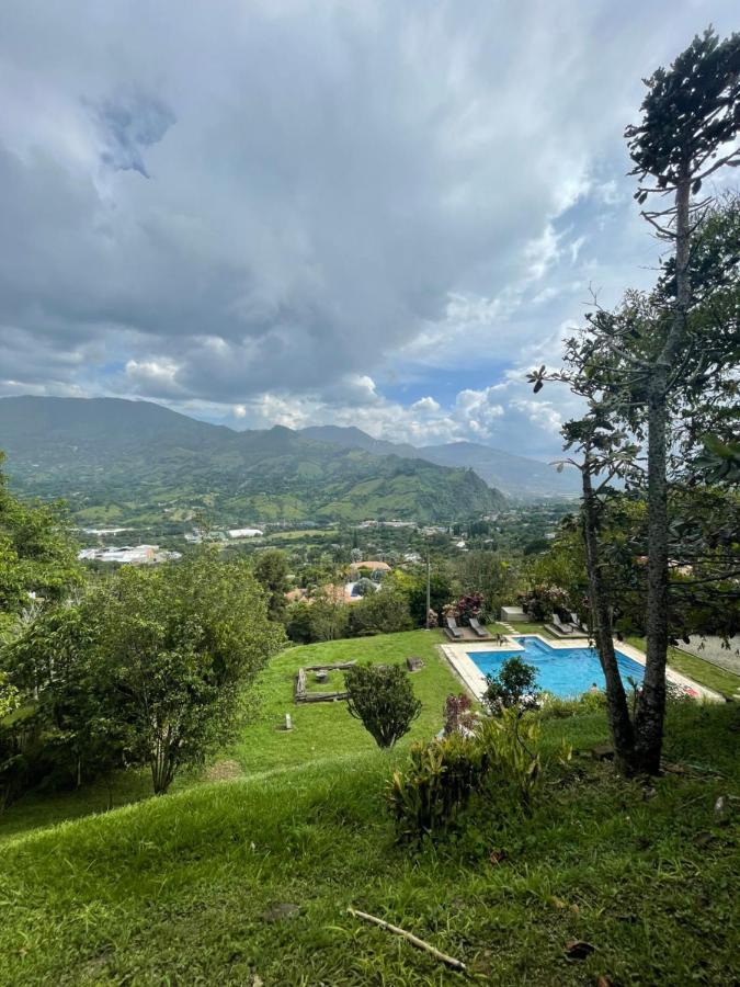 Finca Hotel Tierra Verde Girardota Buitenkant foto