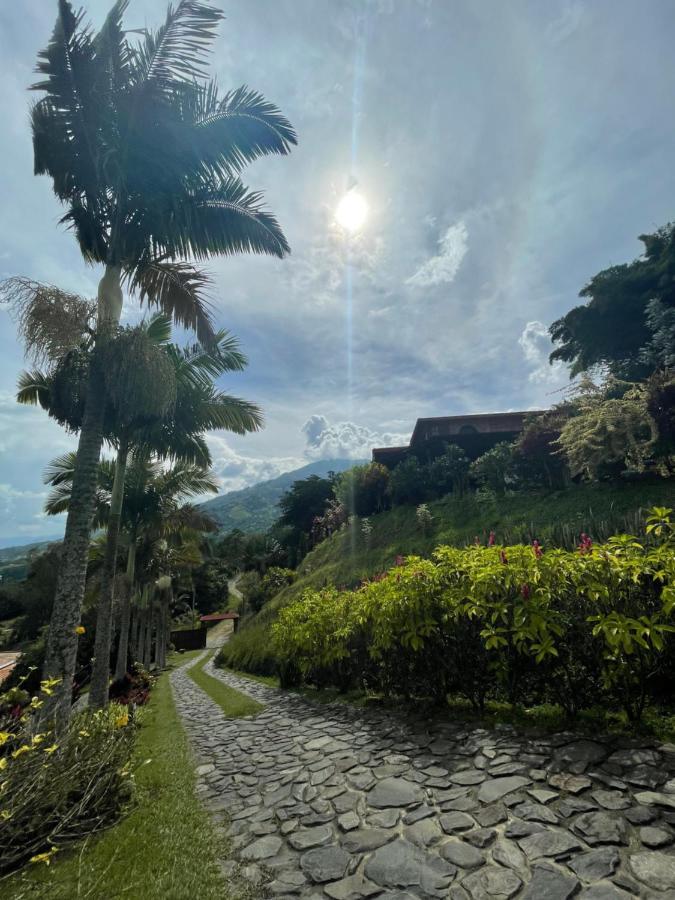 Finca Hotel Tierra Verde Girardota Buitenkant foto