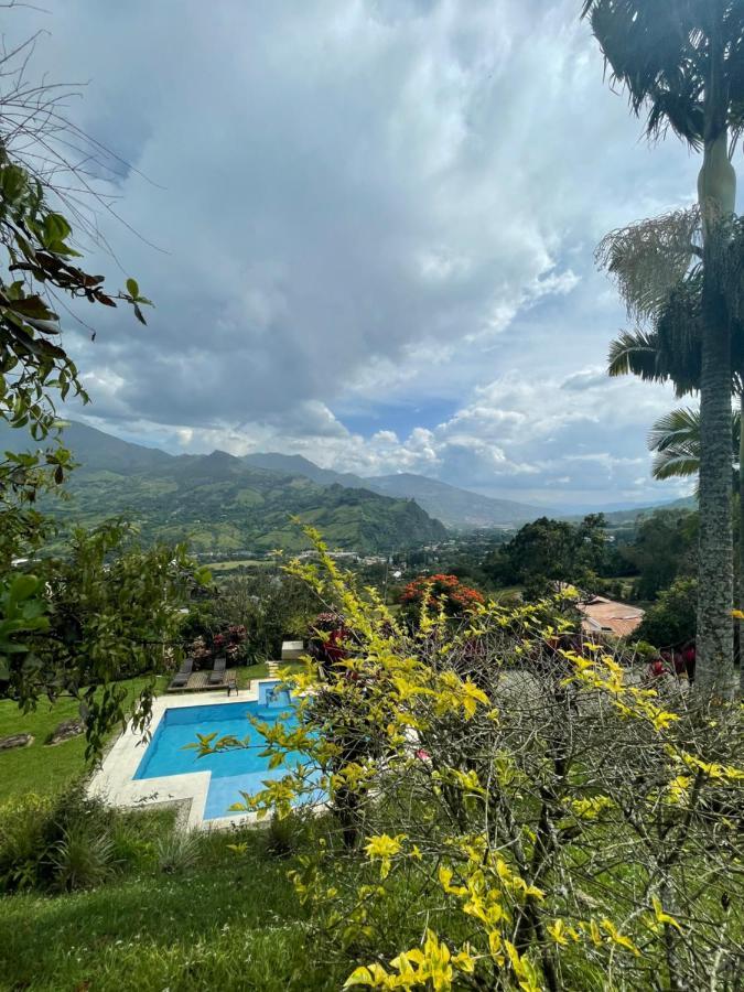 Finca Hotel Tierra Verde Girardota Buitenkant foto