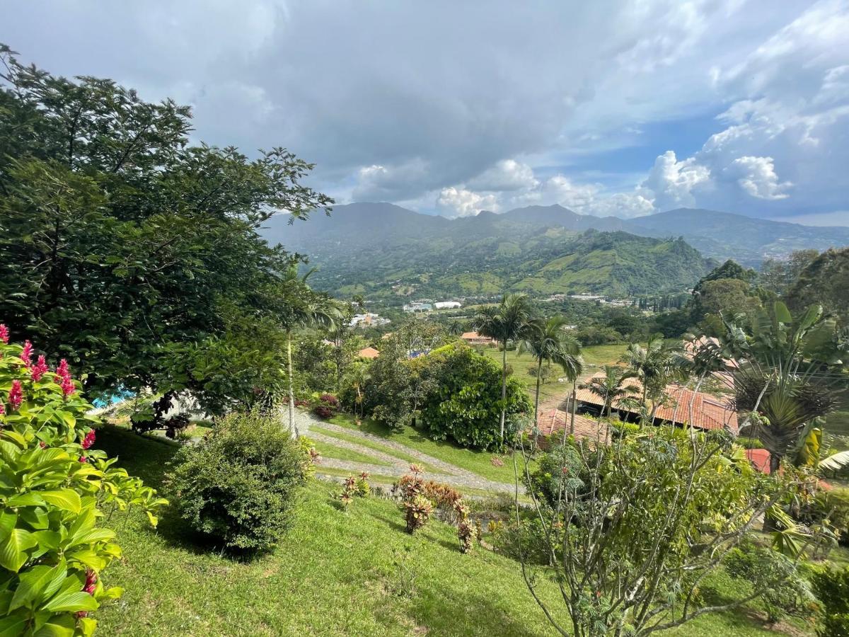 Finca Hotel Tierra Verde Girardota Buitenkant foto